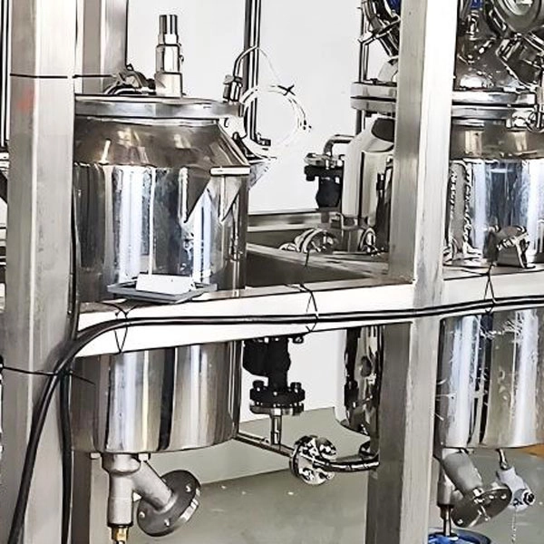Planta Piloto de Resina Sint&eacute;tica