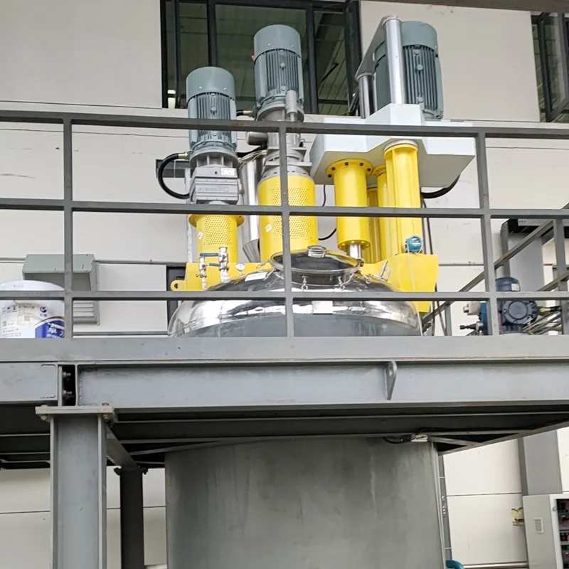 M&aacute;quina misturadora de eixo triplo para processamento de materiais de alta viscosidade